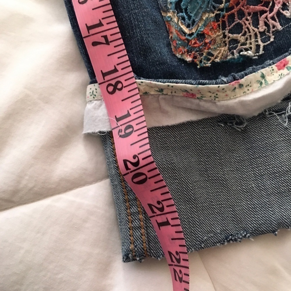 Denim Capri Cuffed Pants Size 10 - Picture 11 of 16